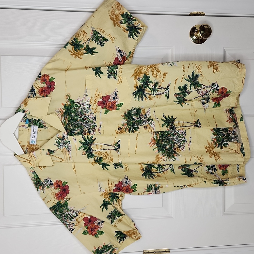 Tori Richard Uniform hawaiian print palm hibiscus shirt size medium pale yellow